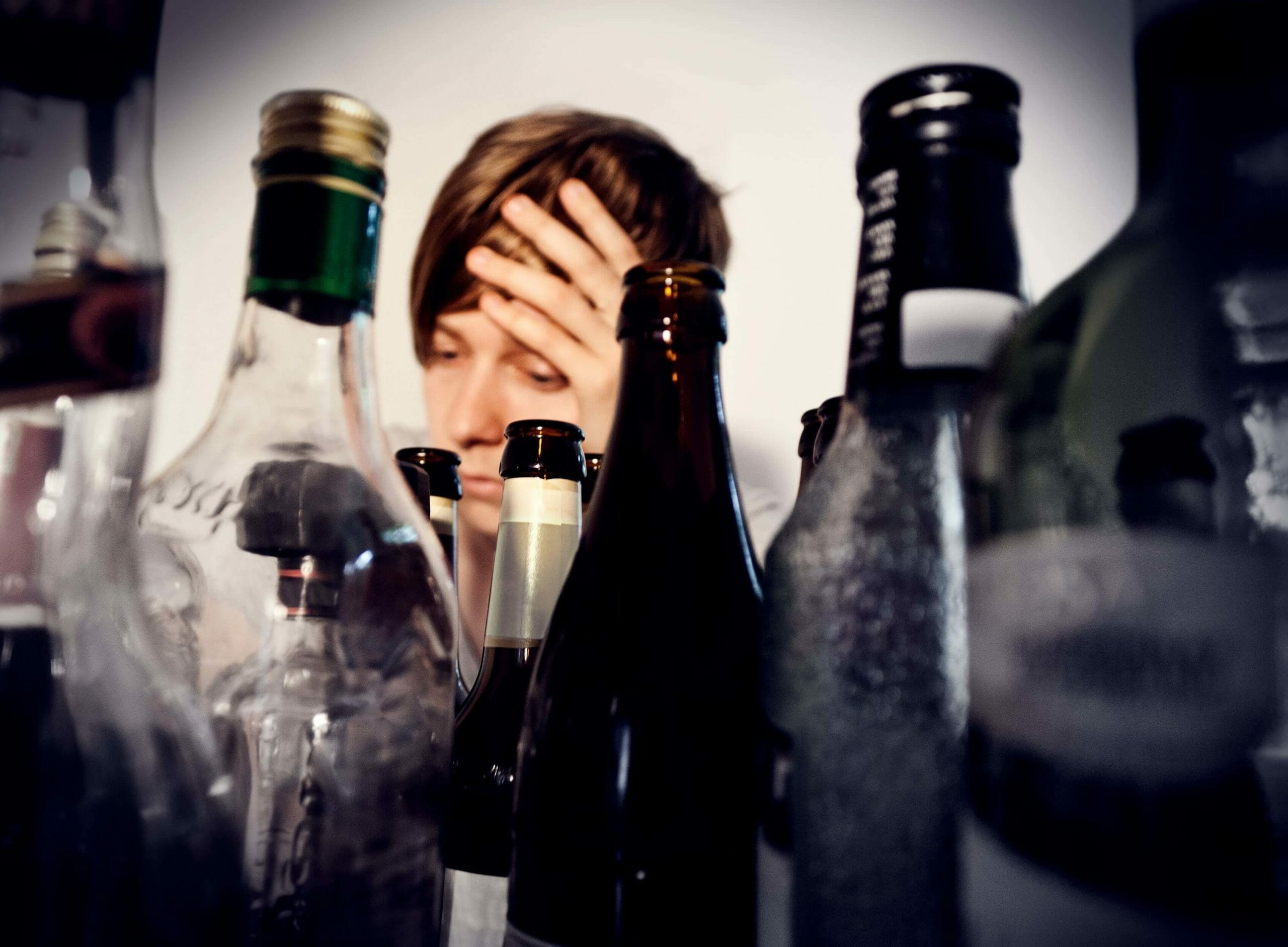 man experiencing alcohol withdrawal symptoms